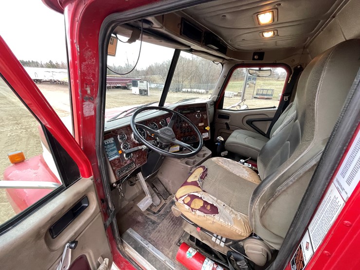 #1130-•-2005-international-5500i-6x4-dump-truck-(has-mn-title)-image-51