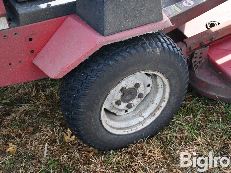 toro-groundmaster-223-d-riding-lawn-mower-image-12