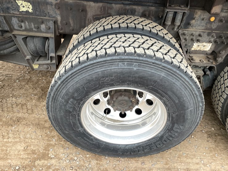 #1130-•-2005-international-5500i-6x4-dump-truck-(has-mn-title)-image-36