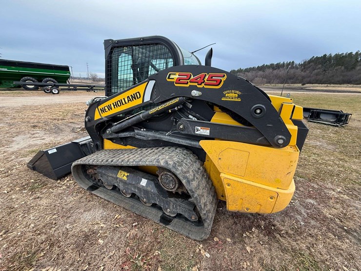 new-holland-c245-image-11
