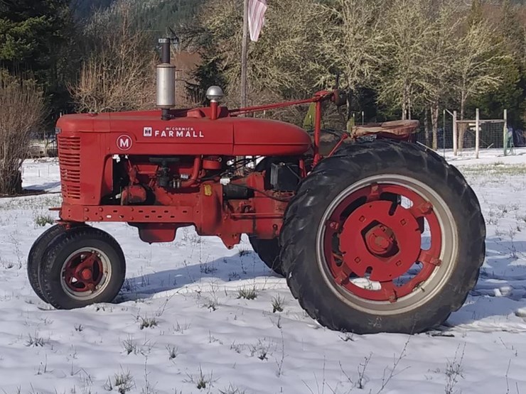 #3901-•-1943-international-harvester-farmall-tractor-image-1