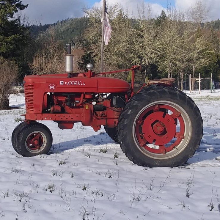 #3901 • 1943 International Harvester Farmall Tractor