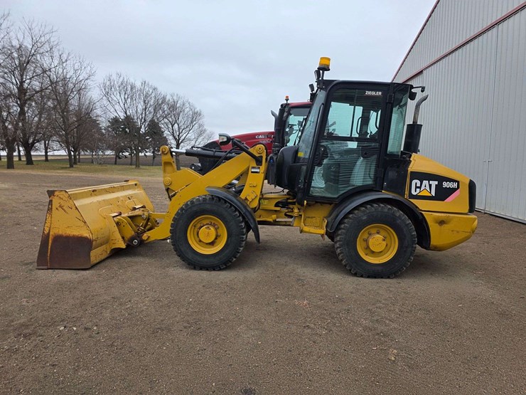 2009-caterpillar-906h-image-11