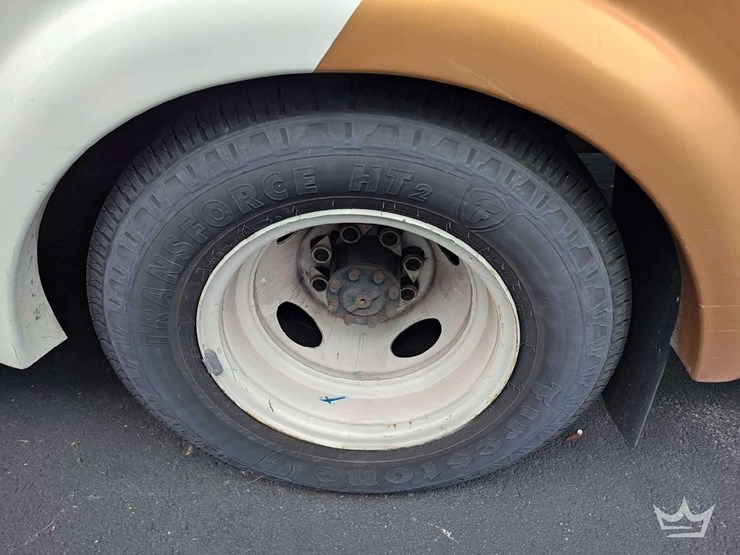 2016-ford-e450-image-23