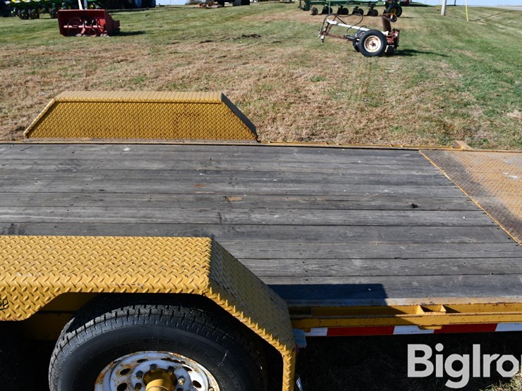 2011-corn-pro-21'-t/a-tilt-deck-trailer-image-14