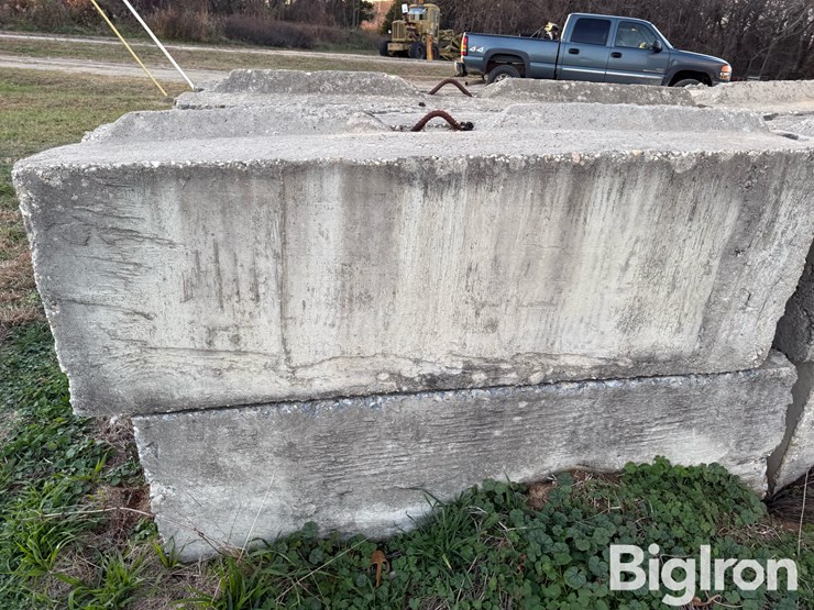 6)-precast-retaining-wall-blocks-image-7