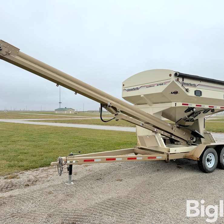 2022 Unverferth 2755XL Seed Tender