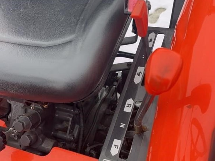 kubota-l3301d-image-6