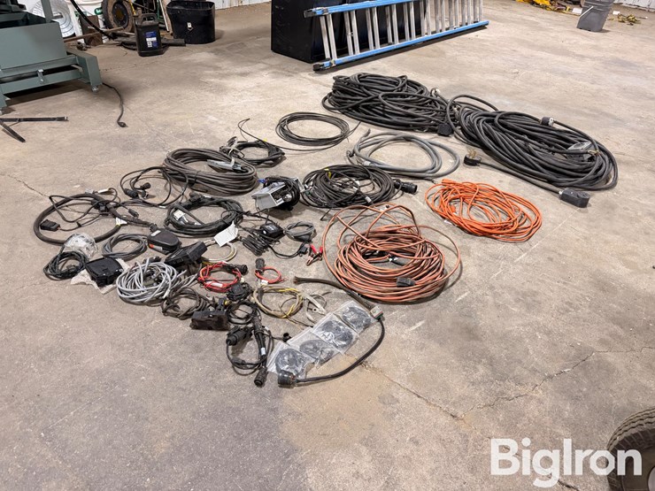 220v-power-cords-&-in-cab-monitors/wire-harnesses-image-3