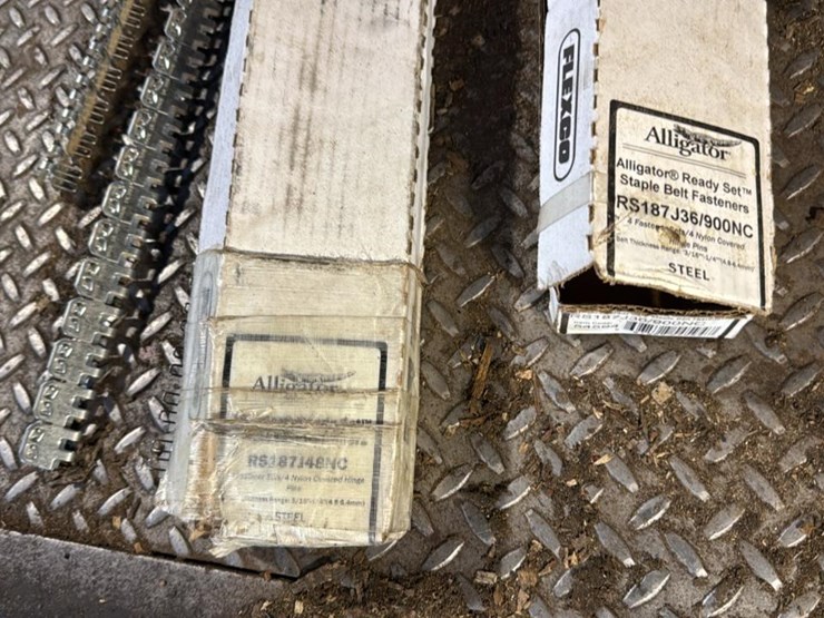 #173-•-belt-lacing-and-tool-image-4