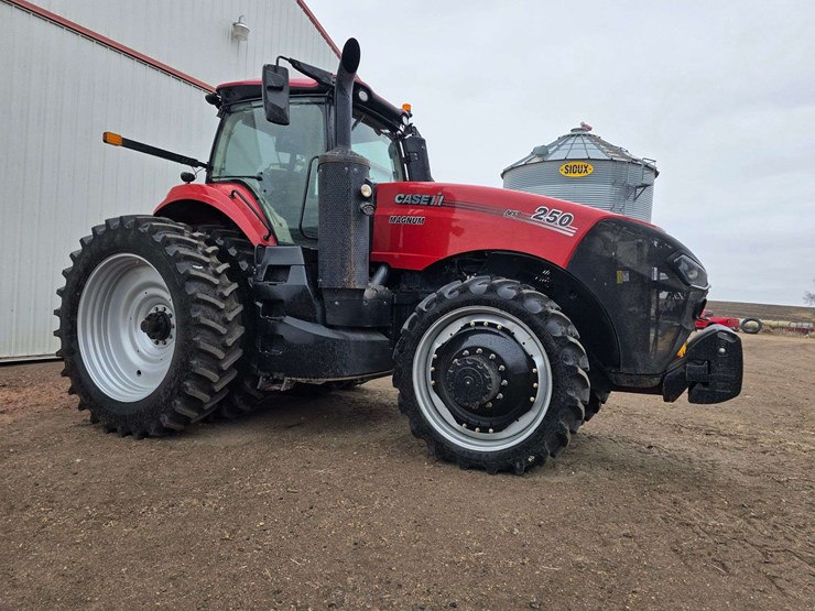 2020-magnum-250-image-7