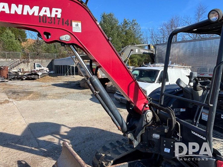 2020-yanmar-vio55-image-22