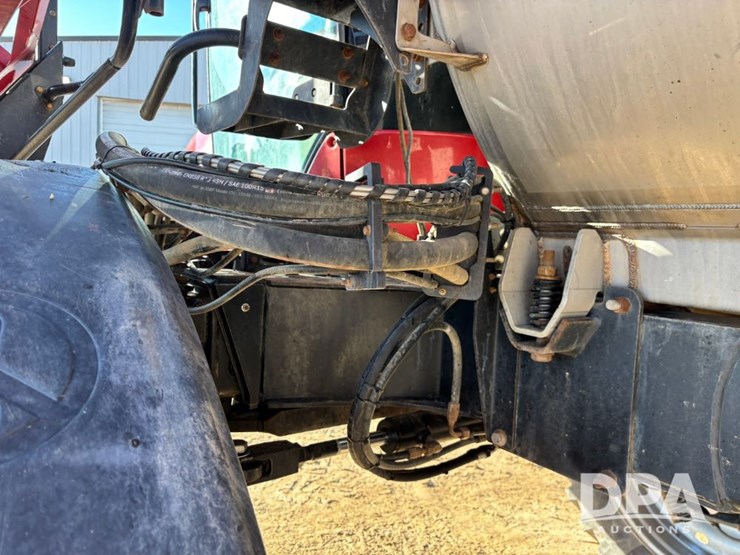 case-ih-patriot-4440-image-34