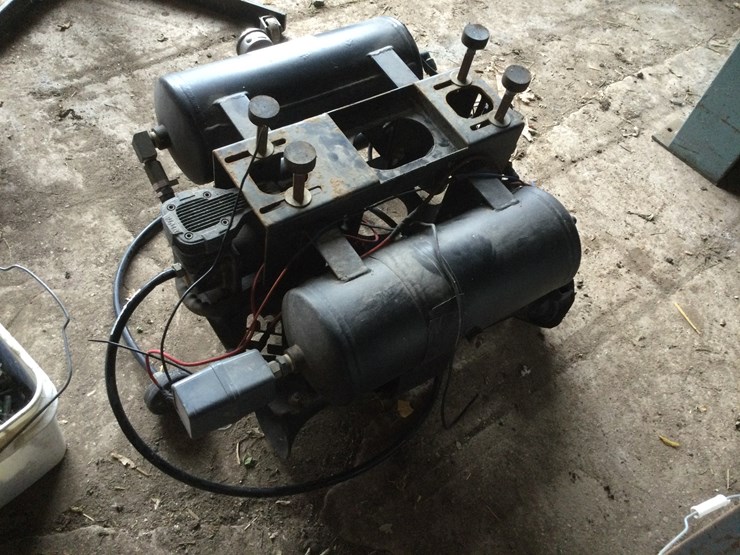 #4781-•-air-horn-set:-location:-w2486-smies-rd,-oostburg,-wi-53070-image-3