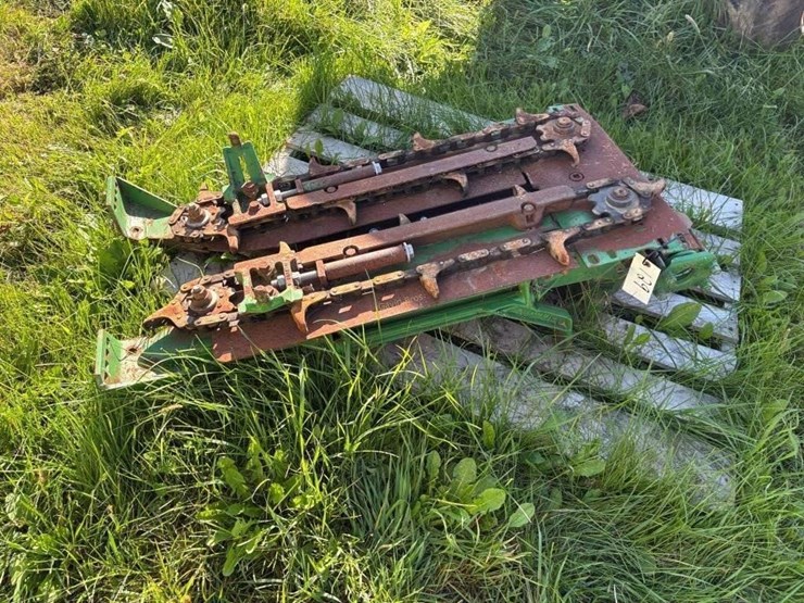 john-deere-corn-row-unit-image-2