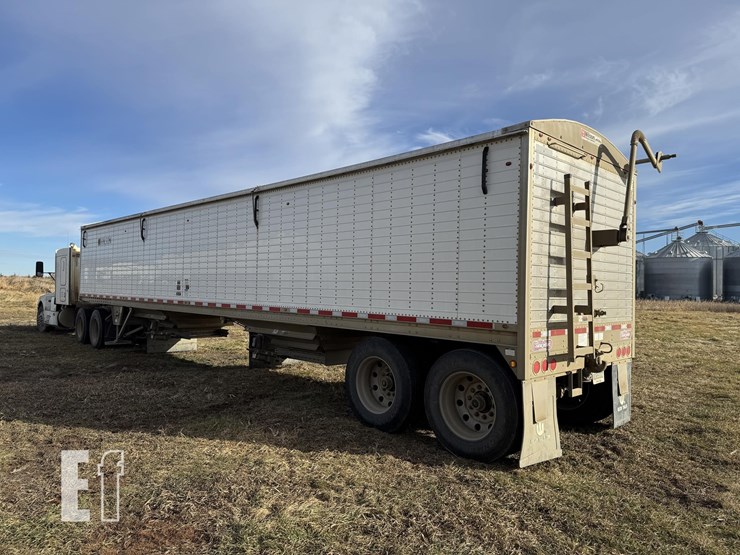 2014-wilson-grain-trailer-image-1