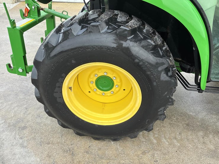 john-deere-3033r-image-42