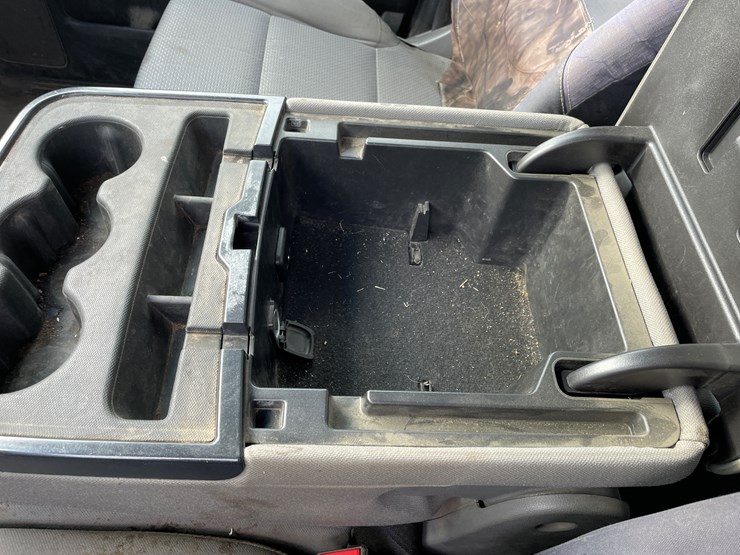 #1123-•-2019-chevrolet-silverado-pickup-truck(has-mn-title)-image-44