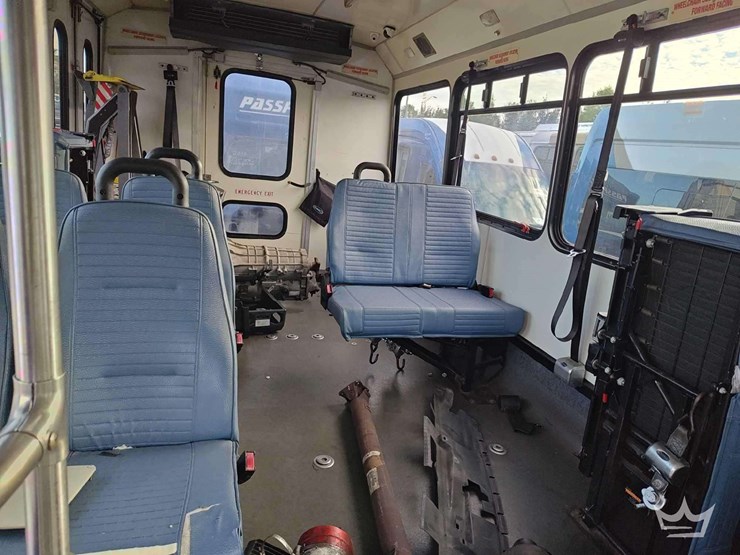 2016-ford-e450-image-16