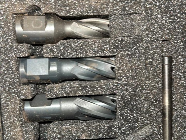 #181-•-portable-magnetic-drill*-image-4