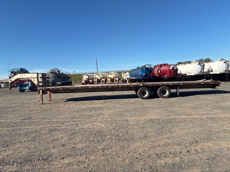 2007-delta-gooseneck-trailer-image-6