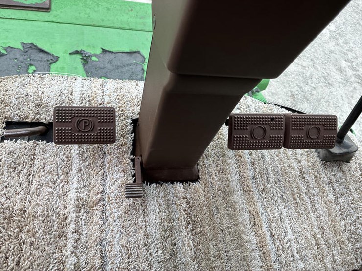 john-deere-2000-image-97