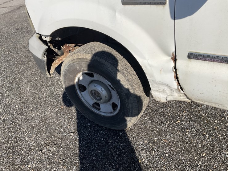 2004-ford-f250-xl-image-9