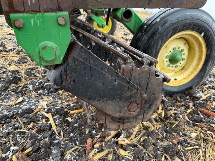 john-deere-200-image-9