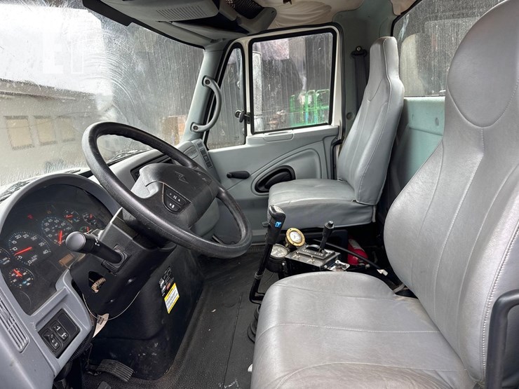 international-workstar-7300-image-17