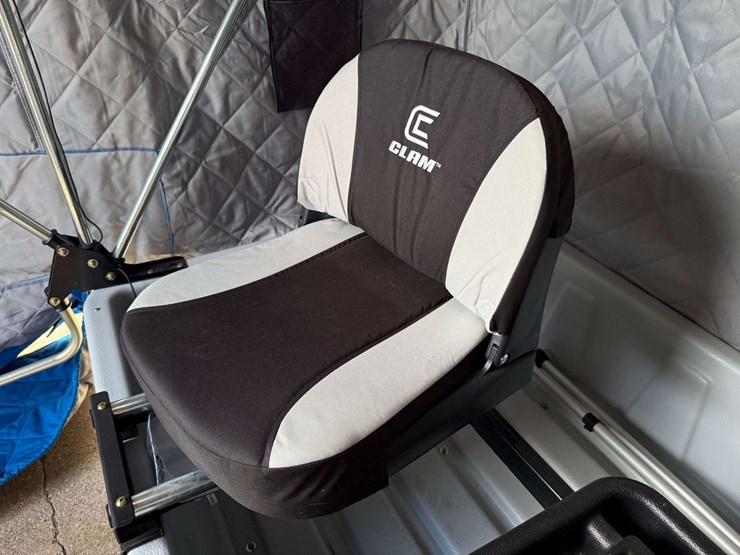 clam-x-200-pro-thermal-fish-house,-fully-insulated,-with-sled-and-hitch,-led-light-bar,-2-doors-image-10