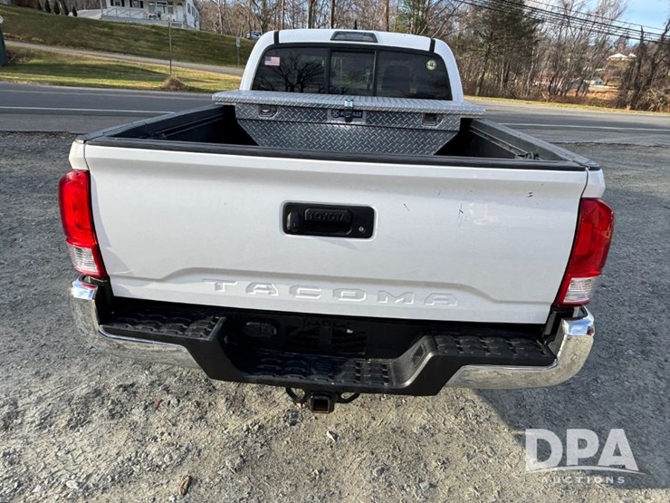 toyota-tacoma-image-7