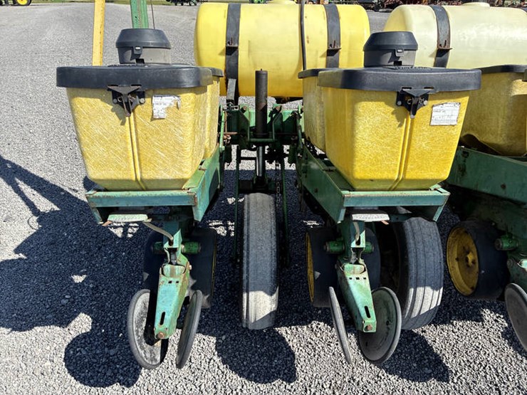 john-deere-7000-image-35