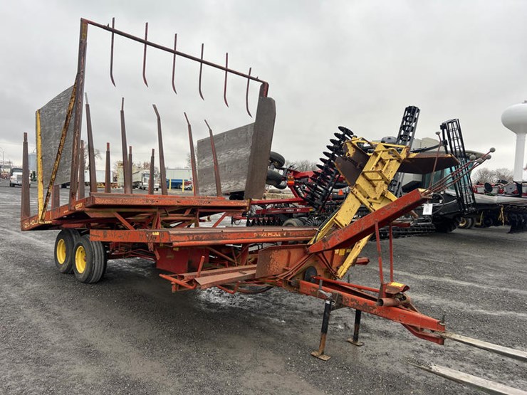 new-holland-1033-image-2