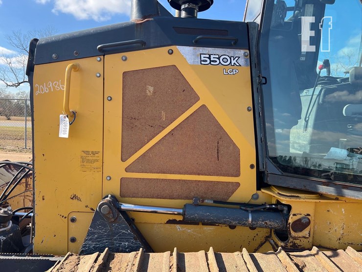 2015-deere-550k-lgp-image-29