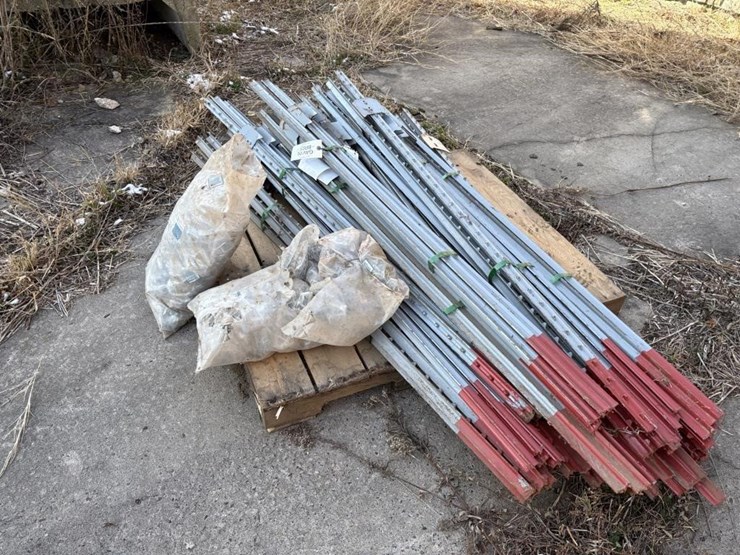 new-fence-posts-&-clips-image-3