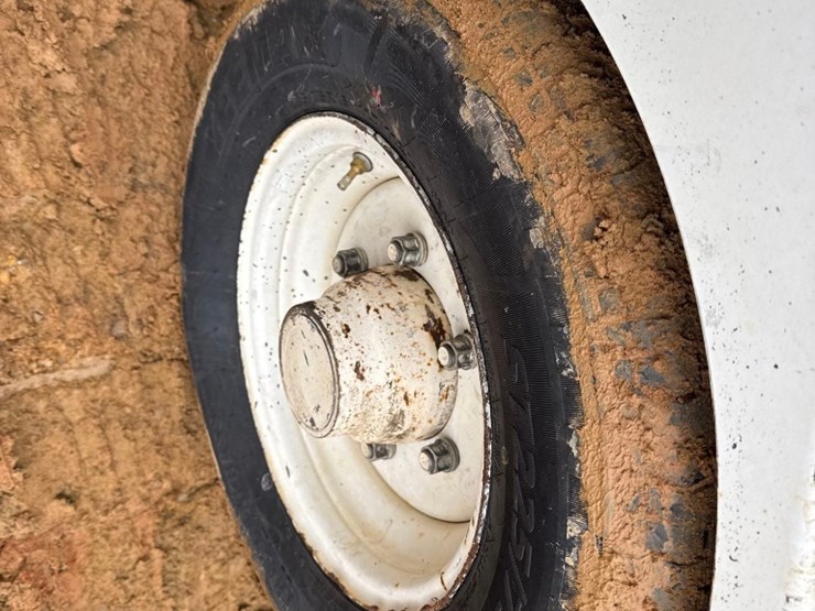 roadtec-fb-100e-sweeper-image-14