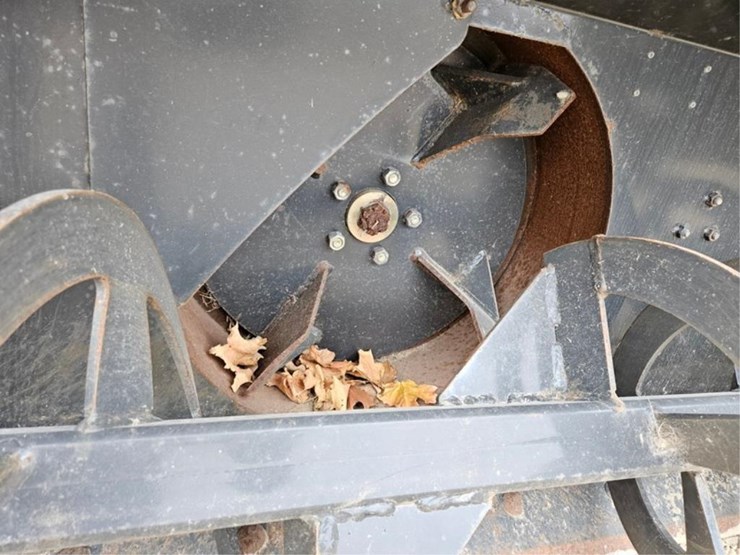 #3048-•-bobcat-sb-200-78"-2-stage-snow-blower-image-12