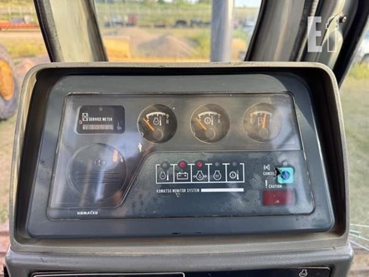 komatsu-d65ex-12-image-20