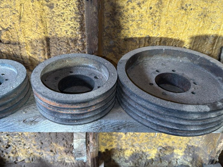 #182-•-shelf-of-pulleys-image-3