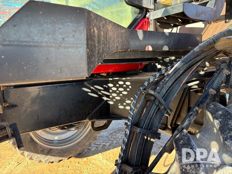 case-ih-patriot-4440-image-33