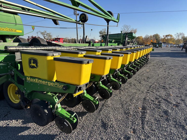 john-deere-db80-image-7