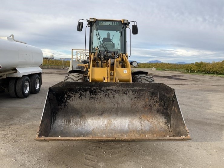 caterpillar-928h-image-2