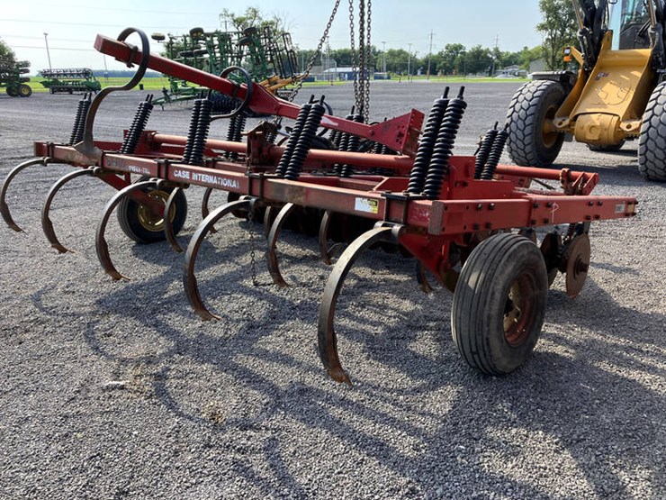 case-ih-6500-image-3