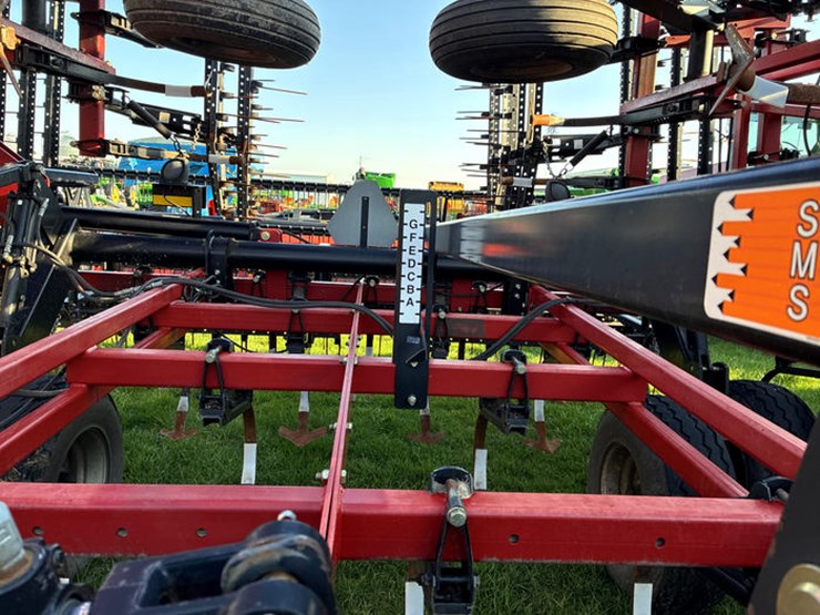 case-ih-200-image-11