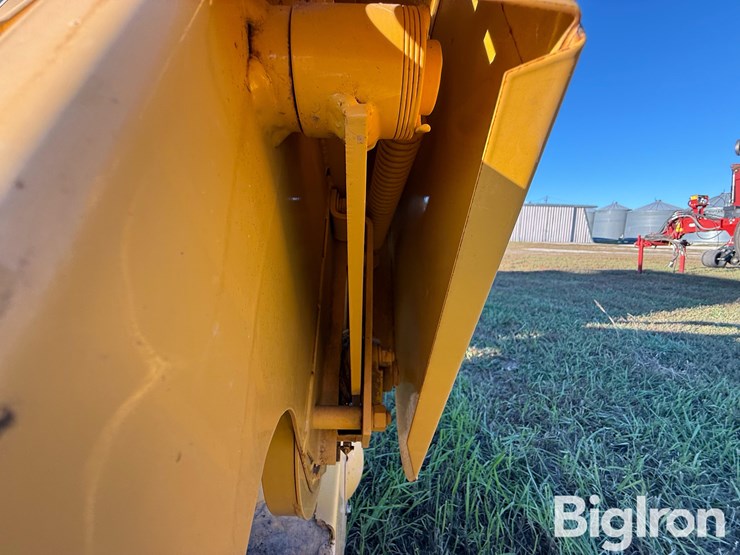 new-holland-27p-image-17