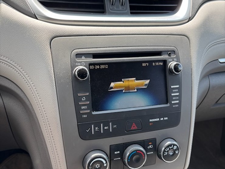 2016-traverse-ls-(njp421)-image-11