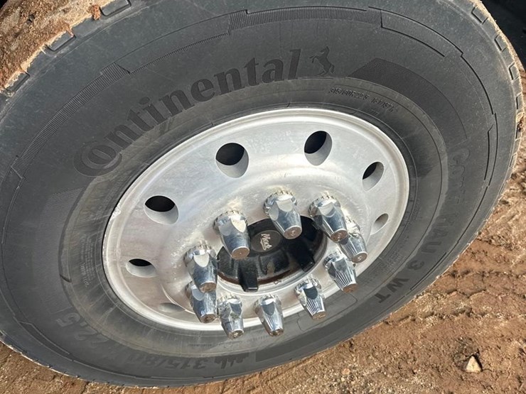 2016-mack-granite-gu433-image-16