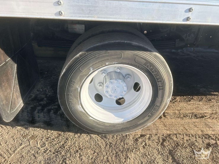 2017-hino-155-image-19