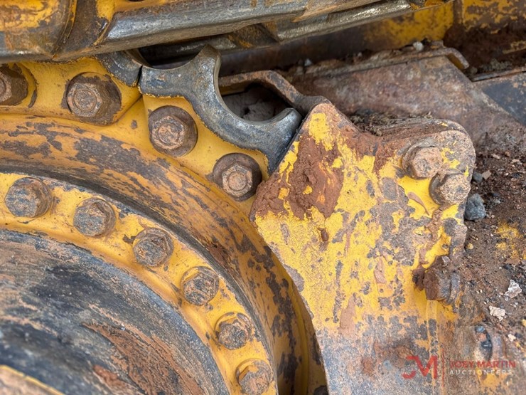 komatsu-d51pxi-24-image-10