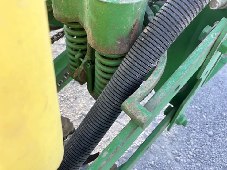john-deere-7200-image-15